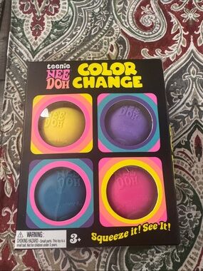 BNIB Teenie Nee Doh color change- set of 4